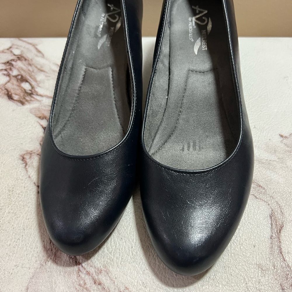 AEROSOLES Black Low Block Heel Pump - Picture 3 of 10